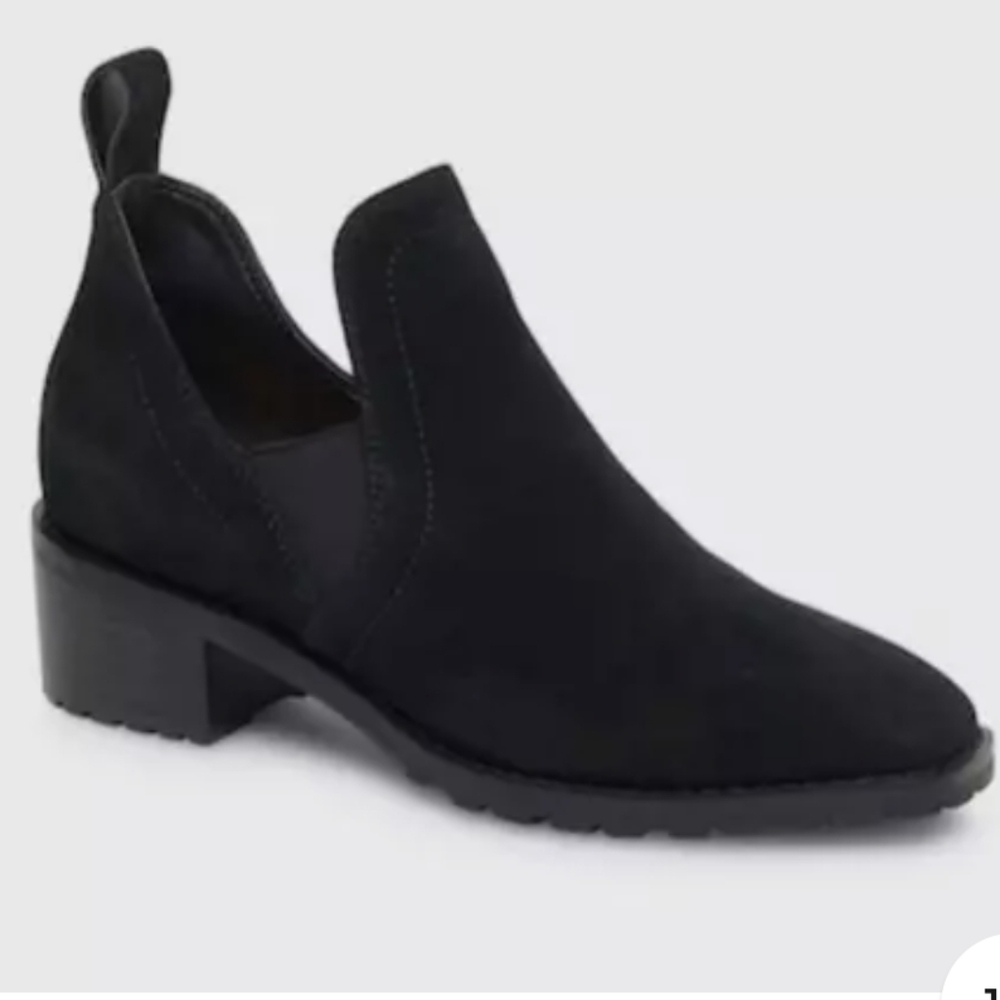 Blondo USA Sandra Waterproof Booties in Black Size 9.5